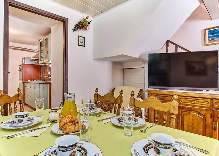 Beach Front Home In Mali Losinj With Wifi